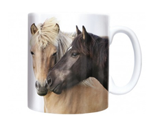 Mok met ijslandse paarden